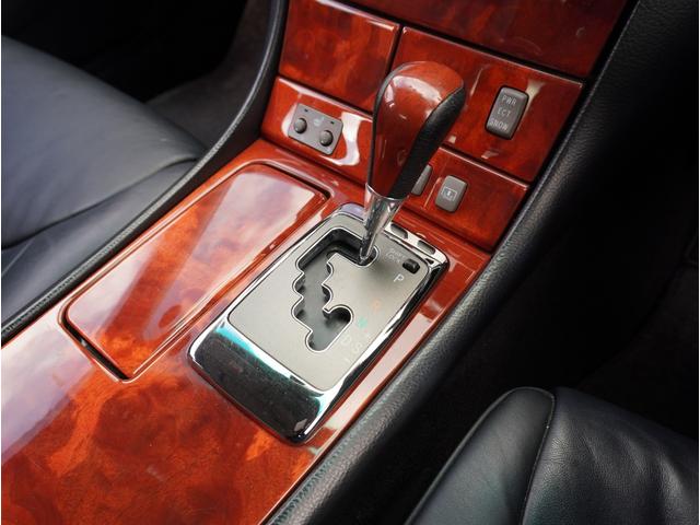 セルシオ ｅＲ仕様　後期型最終モデル／サンルーフ／純正ナビ／バックカメラ／黒革メモリー付パワーシート／ウッドコンビステアリング／クルーズコントロール／リア電動サンシェード／純正ＥＴＣ／スマートキー／純正１８インチアルミ（40枚目）