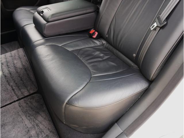 セルシオ ｅＲ仕様　後期型最終モデル／サンルーフ／純正ナビ／バックカメラ／黒革メモリー付パワーシート／ウッドコンビステアリング／クルーズコントロール／リア電動サンシェード／純正ＥＴＣ／スマートキー／純正１８インチアルミ（48枚目）