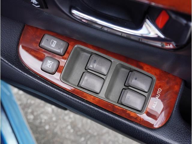 セルシオ ｅＲ仕様　後期型最終モデル／サンルーフ／純正ナビ／バックカメラ／黒革メモリー付パワーシート／ウッドコンビステアリング／クルーズコントロール／リア電動サンシェード／純正ＥＴＣ／スマートキー／純正１８インチアルミ（55枚目）