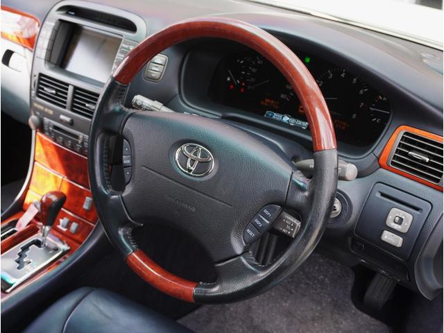 セルシオ ｅＲ仕様　後期型最終モデル／サンルーフ／純正ナビ／バックカメラ／黒革メモリー付パワーシート／ウッドコンビステアリング／クルーズコントロール／リア電動サンシェード／純正ＥＴＣ／スマートキー／純正１８インチアルミ（59枚目）