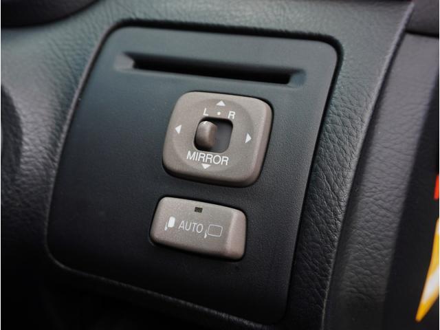 セルシオ ｅＲ仕様　後期型最終モデル／サンルーフ／純正ナビ／バックカメラ／黒革メモリー付パワーシート／ウッドコンビステアリング／クルーズコントロール／リア電動サンシェード／純正ＥＴＣ／スマートキー／純正１８インチアルミ（63枚目）