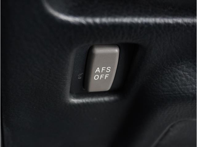 セルシオ ｅＲ仕様　後期型最終モデル／サンルーフ／純正ナビ／バックカメラ／黒革メモリー付パワーシート／ウッドコンビステアリング／クルーズコントロール／リア電動サンシェード／純正ＥＴＣ／スマートキー／純正１８インチアルミ（64枚目）