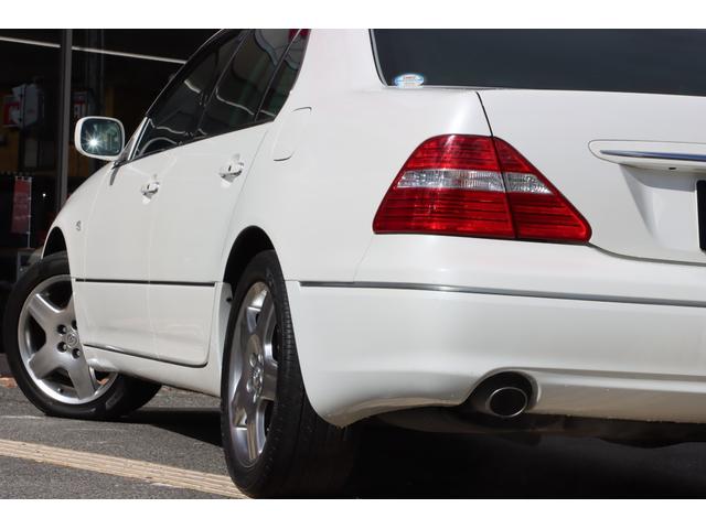 セルシオ ｅＲ仕様　後期型最終モデル／サンルーフ／純正ナビ／バックカメラ／黒革メモリー付パワーシート／ウッドコンビステアリング／クルーズコントロール／リア電動サンシェード／純正ＥＴＣ／スマートキー／純正１８インチアルミ（75枚目）