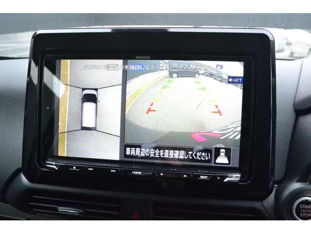 マルチアラウンドモニターを表示できるのでバックを安心して確認できます。