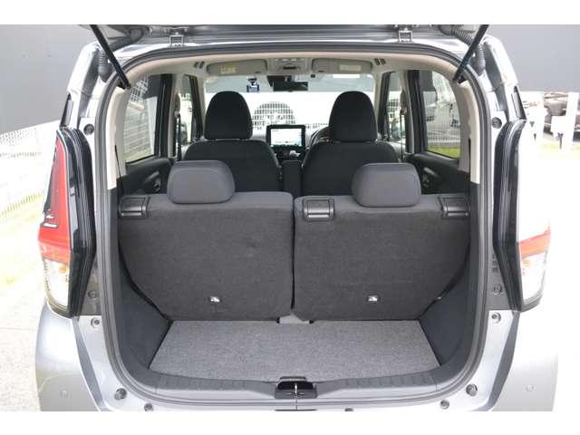 ロングスライドでラゲッジスペースを拡大できます！