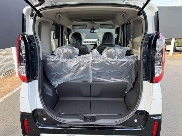 デリカミニ Ｔ　プレミアム　登録済み未使用車・デジタルルームミラー・（12枚目）