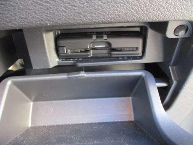 セレナ 1.2 e-POWER ハイウェイスター V アラウンドビューモニター・ETC・ドライブ 360°カメラ エマジェンシーブレーキ スマキー バックカメラ LED レーンアシスト ETC ドラレコ イモビ サイドカーテンエアバック フルオートエアコン アルミホイール エアバック メモリーナビ(12枚目)