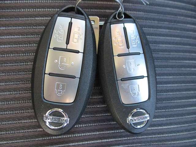 セレナ 1.2 e-POWER ハイウェイスター V アラウンドビューモニター・ETC・ドライブ 360°カメラ エマジェンシーブレーキ スマキー バックカメラ LED レーンアシスト ETC ドラレコ イモビ サイドカーテンエアバック フルオートエアコン アルミホイール エアバック メモリーナビ(17枚目)