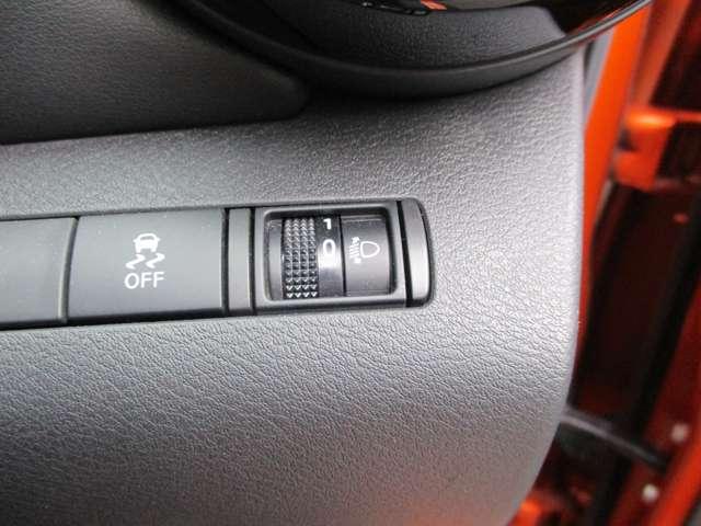 キックス １．２　Ｘ　（ｅ－ＰＯＷＥＲ）　アラウンドビューモニター・ドライブレコー　ナビ＆ＴＶ　追従クルコン　スマートキー　ＬＥＤヘッド　レーンアシスト　パワーステアリング　盗難防止システム　ドライブレコーダー　ＥＴＣ　メモリーナビ　サイドエアバッグ　アルミ　ＡＡＣ　キーレス　ＡＢＳ（15枚目）