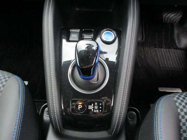 キックス １．２　Ｘ　（ｅ－ＰＯＷＥＲ）　アラウンドビューモニター・ドライブレコー　ナビ＆ＴＶ　追従クルコン　スマートキー　ＬＥＤヘッド　レーンアシスト　パワーステアリング　盗難防止システム　ドライブレコーダー　ＥＴＣ　メモリーナビ　サイドエアバッグ　アルミ　ＡＡＣ　キーレス　ＡＢＳ（20枚目）