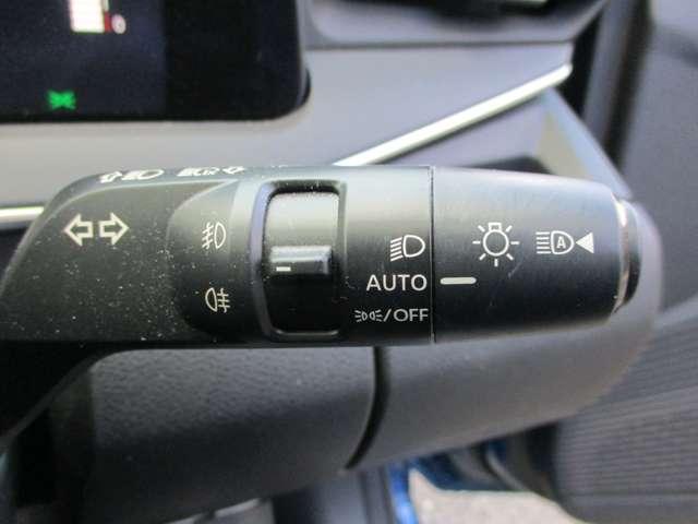 ノート 1.2 X アラウンドビューモニター・ドライブレコー リアカメラ 衝突被害軽減ブレ-キ 全方位カメラ ETC付 アルミ LEDヘッドライト レーダークルーズ レーンアシスト インテリジェントキー ドラレコ 盗難防止システム ワンセグTV TVナビ ABS(11枚目)