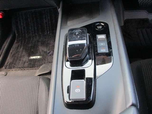 ノート 1.2 X アラウンドビューモニター・ドライブレコー リアカメラ 衝突被害軽減ブレ-キ 全方位カメラ ETC付 アルミ LEDヘッドライト レーダークルーズ レーンアシスト インテリジェントキー ドラレコ 盗難防止システム ワンセグTV TVナビ ABS(19枚目)