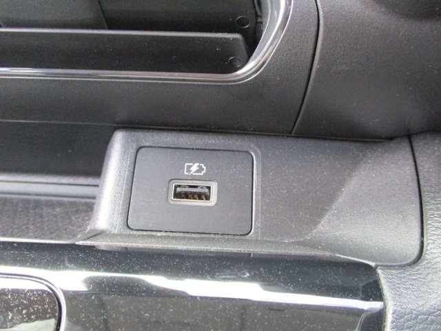 デイズ ６６０　Ｘ　アラウンドビューモニター・純正ナビゲーシ　アラウンドＭ　踏み間違え防止　スマートキー　イモビライザー　バックカメラ　レーンキープ　アイドリングストップ　キーレス　フルオートエアコン　ＷＡＢ　運転席エアバック　サイドエアバッグ　ＰＳ　ＡＢＳ（11枚目）