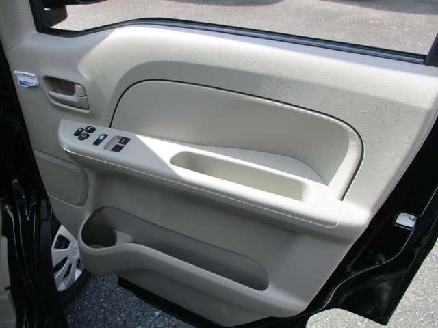 NV100クリッパーバン 660 DX GLパッケージ ハイルーフ 4WD U5J0395 エマージェンシーB パワーウィンド パートタイム4WD キーレスエントリー エアコン ダブルエアバッグ パワーステアリング レーンアシスト 運転席エアバッグ ABS アイドリンクストップ(19枚目)