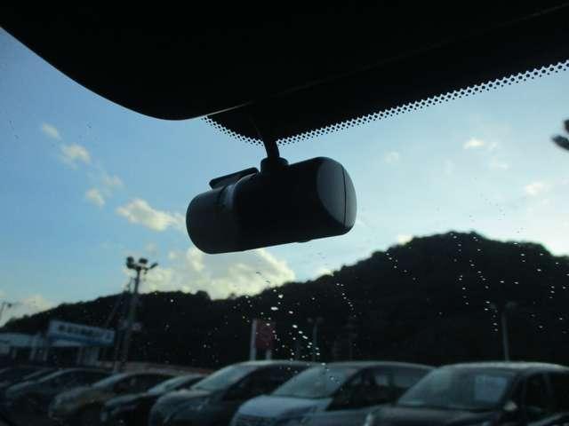 オーラ 1.2 G アラウンドビューモニター・ドライブレコー 自動(被害軽減)ブレーキ LED LKA サイドカメラ ETC ドライブレコーダー カーテンエアバッグ イモビライザー アルミホイール インテリジェントキー パワーウィンドウ フルオートエアコン(12枚目)