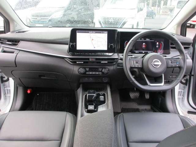 オーラ １．２　Ｇ　ＦＯＵＲ　９０周年記念車　４ＷＤ　アラウンドビューモニター・ＥＴＣ・ドライブ　ＬＫＡ　アラウンドビューモニター（3枚目）