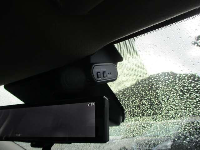 オーラ １．２　Ｇ　ＦＯＵＲ　９０周年記念車　４ＷＤ　アラウンドビューモニター・ＥＴＣ・ドライブ　ＬＫＡ　アラウンドビューモニター（13枚目）