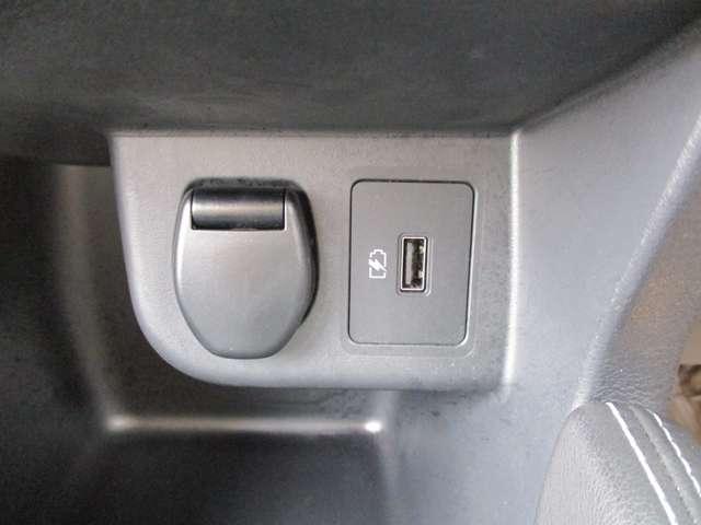 キックス 1.2 X (e-POWER) アラウンドビューモニター・ETC・ドライブ ナビ&TV ワンオ-ナ-車 追従クルコン スマートキー LEDヘッド レーンアシスト パワーステアリング ドライブレコーダー ETC メモリーナビ サイドエアバッグ アルミ AAC キーレス ABS(17枚目)