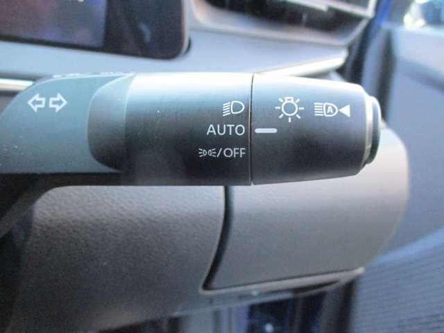 ノート 1.2 X アラウンドビューモニター・ドライブレコー リアカメラ 衝突被害軽減ブレ-キ 全方位カメラ ETC付 LEDヘッドライト レーンアシスト インテリジェントキー ドラレコ ワンセグTV TVナビ サイドカーテンエアバック サイドカメラ キーレス(10枚目)