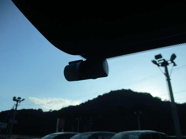 ノート 1.2 X アラウンドビューモニター・ドライブレコー リアカメラ 衝突被害軽減ブレ-キ 全方位カメラ ETC付 LEDヘッドライト レーンアシスト インテリジェントキー ドラレコ ワンセグTV TVナビ サイドカーテンエアバック サイドカメラ キーレス(12枚目)