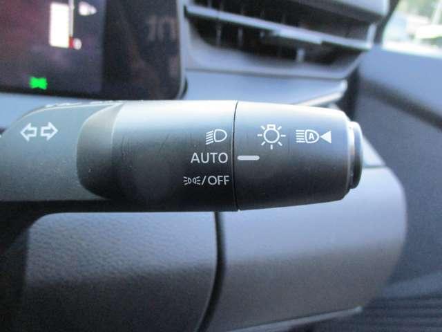 ノート 1.2 X アラウンドビューモニター・ドライブレコー リアカメラ 衝突被害軽減ブレ-キ 全方位カメラ ETC付 LEDヘッドライト レーンアシスト インテリジェントキー ドラレコ ワンセグTV TVナビ サイドカーテンエアバック サイドカメラ キーレス(10枚目)