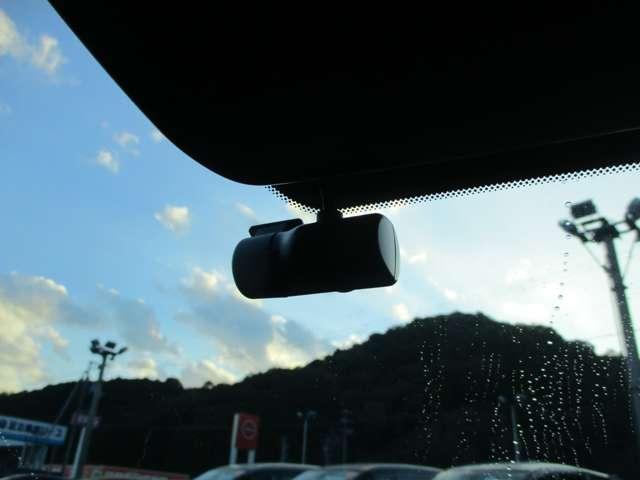 ノート 1.2 X アラウンドビューモニター・ドライブレコー リアカメラ 衝突被害軽減ブレ-キ 全方位カメラ ETC付 LEDヘッドライト レーンアシスト インテリジェントキー ドラレコ ワンセグTV TVナビ サイドカーテンエアバック サイドカメラ キーレス(12枚目)