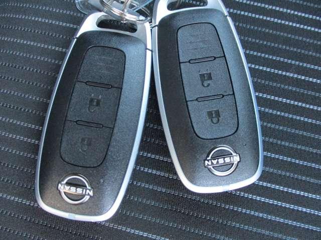 ノート 1.2 X アラウンドビューモニター・ドライブレコー リアカメラ 衝突被害軽減ブレ-キ 全方位カメラ ETC付 LEDヘッドライト レーンアシスト インテリジェントキー ドラレコ ワンセグTV TVナビ サイドカーテンエアバック サイドカメラ キーレス(17枚目)