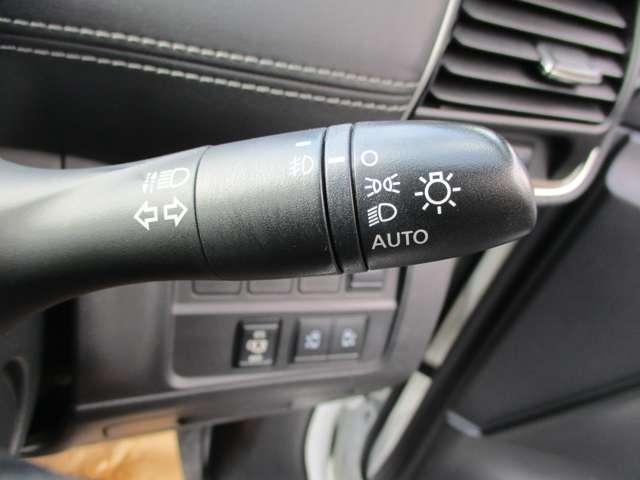 セレナ 1.2 e-POWER ハイウェイスター V アラウンドビューモニター・ETC・ドライブ 360°カメラ エマジェンシーブレーキ スマキー バックカメラ LED レーンアシスト ETC ドラレコ イモビ サイドカーテンエアバック フルオートエアコン アルミホイール エアバック メモリーナビ(11枚目)