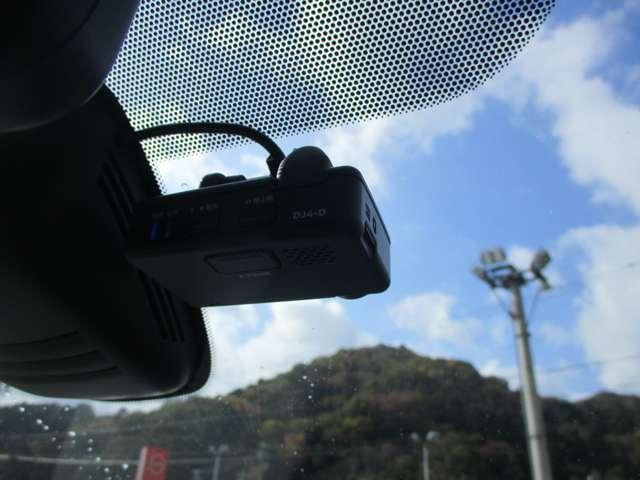 セレナ 1.2 e-POWER ハイウェイスター V アラウンドビューモニター・ETC・ドライブ 360°カメラ エマジェンシーブレーキ スマキー バックカメラ LED レーンアシスト ETC ドラレコ イモビ サイドカーテンエアバック フルオートエアコン アルミホイール エアバック メモリーナビ(12枚目)