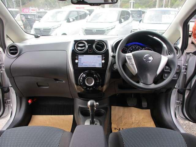 ノート 1.2 X DIG-S アラウンドビューモニター・ドライブレコー エマージェンシブレーキ アイドリングストップ機能 左右エアバック イモビ AAC スマキー バックカメラ付き LEDライト サイドカメラ レーンアシスト ETC パワーウィンドウ ドライブレコーダー(3枚目)