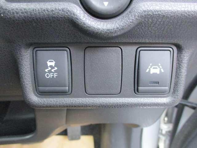 ノート 1.2 X DIG-S アラウンドビューモニター・ドライブレコー エマージェンシブレーキ アイドリングストップ機能 左右エアバック イモビ AAC スマキー バックカメラ付き LEDライト サイドカメラ レーンアシスト ETC パワーウィンドウ ドライブレコーダー(12枚目)