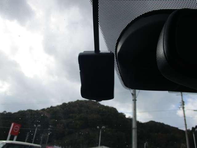 ノート 1.2 X DIG-S アラウンドビューモニター・ドライブレコー エマージェンシブレーキ アイドリングストップ機能 左右エアバック イモビ AAC スマキー バックカメラ付き LEDライト サイドカメラ レーンアシスト ETC パワーウィンドウ ドライブレコーダー(15枚目)