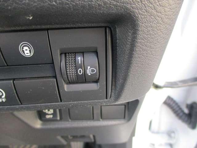 ルークス ６６０　ハイウェイスターＸ　アラウンドビューモニター・ドライブレコー　アイスト　衝突被害軽減ブレ－キ　マルチビューカメラ　車線逸脱警報装置　ＥＴＣ　ＬＥＤ　スマートキー　パワーウィンドウ　カーテンエアバック　ドライブレコーダー　ナビＴＶ　バックカメラ　パワステ　キーフリ（16枚目）