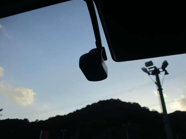 キャラバン ２．５　ＤＸ　スーパーロングボディ　ハイルーフ　４ＷＤ　ドライブレコーダー・ＥＴＣ・純正ナビゲーシ（8枚目）