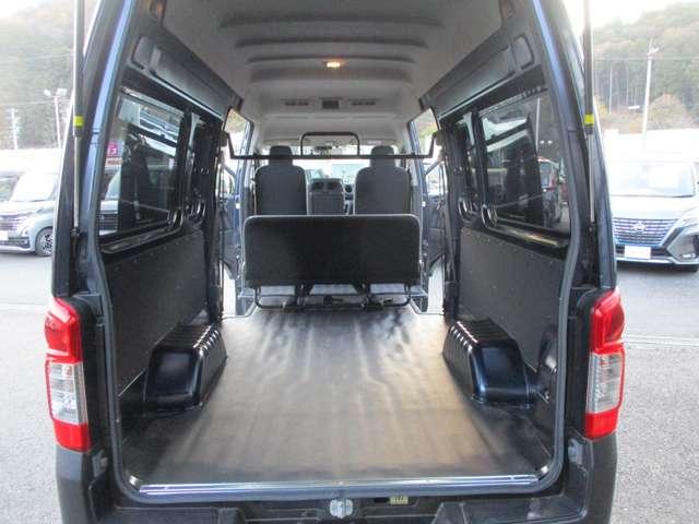 キャラバン ２．５　ＤＸ　スーパーロングボディ　ハイルーフ　４ＷＤ　ドライブレコーダー・ＥＴＣ・純正ナビゲーシ（18枚目）
