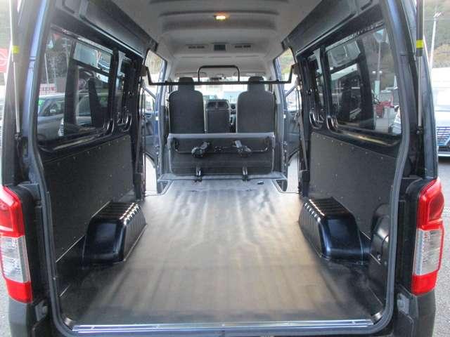 キャラバン ２．５　ＤＸ　スーパーロングボディ　ハイルーフ　４ＷＤ　ドライブレコーダー・ＥＴＣ・純正ナビゲーシ（19枚目）