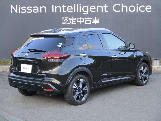 キックス １．２　Ｘ　ツートーン　インテリアエディション　（ｅ－ＰＯＷＥＲ）　アラウンドビューモニター・ＥＴＣ・純正ナビ　エマージェンシーＢ　アラウンドモニター　Ｒカメラ　ＬＥＤ　エアコン　スマートキー　ＥＴＣ　メモリーナビ　サイドエアバック　ＡＷ　キーレス　ワンセグＴＶ　ナビＴＶ　ＡＢＳ　パワーウィンドウ（2枚目）