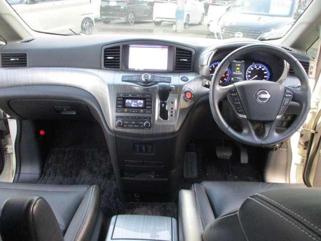 エルグランド ２．５　ライダー　４ＷＤ　アラウンドビューモニター・ＥＴＣ・ドライブ　バックカメラ　オートエアコン　カーテンエアバック　スマートキー　両側電動スライドドア　ＥＴＣ　４ＷＤ　ナビ（3枚目）