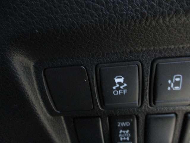 エルグランド ２．５　ライダー　４ＷＤ　アラウンドビューモニター・ＥＴＣ・ドライブ　バックカメラ　オートエアコン　カーテンエアバック　スマートキー　両側電動スライドドア　ＥＴＣ　４ＷＤ　ナビ（16枚目）