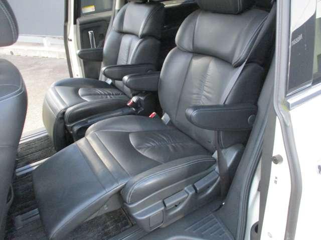 エルグランド ２．５　ライダー　４ＷＤ　アラウンドビューモニター・ＥＴＣ・ドライブ　バックカメラ　オートエアコン　カーテンエアバック　スマートキー　両側電動スライドドア　ＥＴＣ　４ＷＤ　ナビ（20枚目）