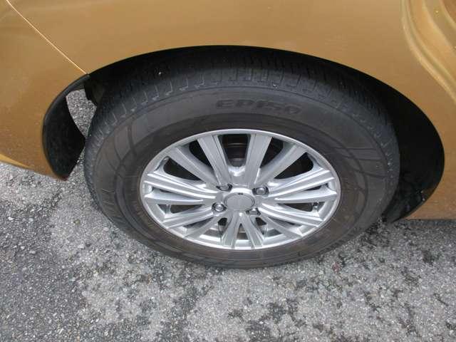 �ЊO�i�A���~�z�C�[�����N�[���Ɍ��܂��Ă��܂���B����C�Ȃ��A�X�^�C���b�V���Ȋ����ł��B���߂��������̂��炢�̃f�U�C�����������ł��ˁB