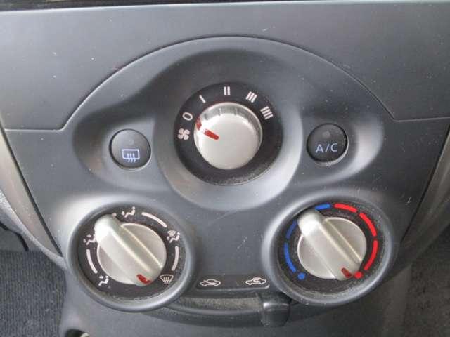 マーチ 1.2 X Vセレクション ドライブレコーダー・ETC・純正ナビゲーシ ETC車載器 ドラレコ スマートキー オートエアコン キーフリー アイドリングストップ Wエアバック ワンセグTV ABS パワーウィンドウ パワーステアリング メモリーナビ 運転席エアバッグ(5枚目)