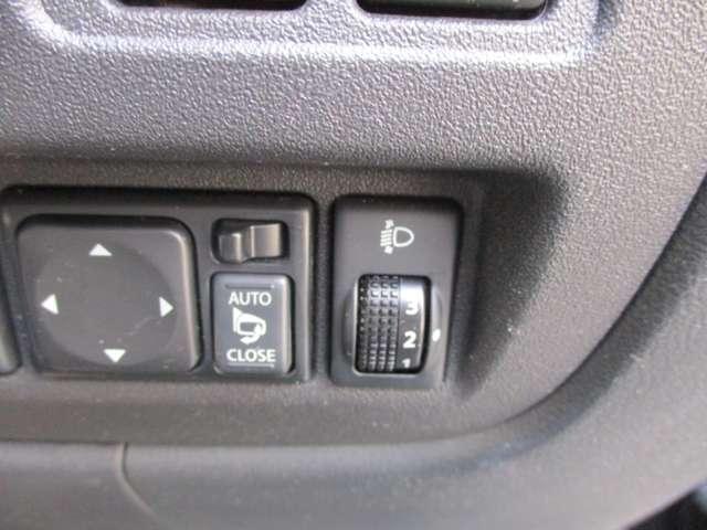 マーチ 1.2 X Vセレクション ドライブレコーダー・ETC・純正ナビゲーシ ETC車載器 ドラレコ スマートキー オートエアコン キーフリー アイドリングストップ Wエアバック ワンセグTV ABS パワーウィンドウ パワーステアリング メモリーナビ 運転席エアバッグ(13枚目)