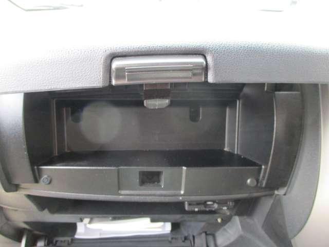 マーチ 1.2 X Vセレクション ドライブレコーダー・ETC・純正ナビゲーシ ETC車載器 ドラレコ スマートキー オートエアコン キーフリー アイドリングストップ Wエアバック ワンセグTV ABS パワーウィンドウ パワーステアリング メモリーナビ 運転席エアバッグ(16枚目)