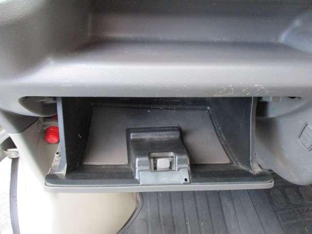 NV100クリッパーバン 660 DX エマージェンシーブレーキ パッケージ ハイルーフ 5AGS車 4WD ドライブレコーダー・4WD・U5K0405 切替式4WD エマジェンシーブレーキ 助手席エアバック 運転席エアバック リモコンキー マニュアルエアコン ドラレコ パワステ ABS 寒冷地仕様車(14枚目)