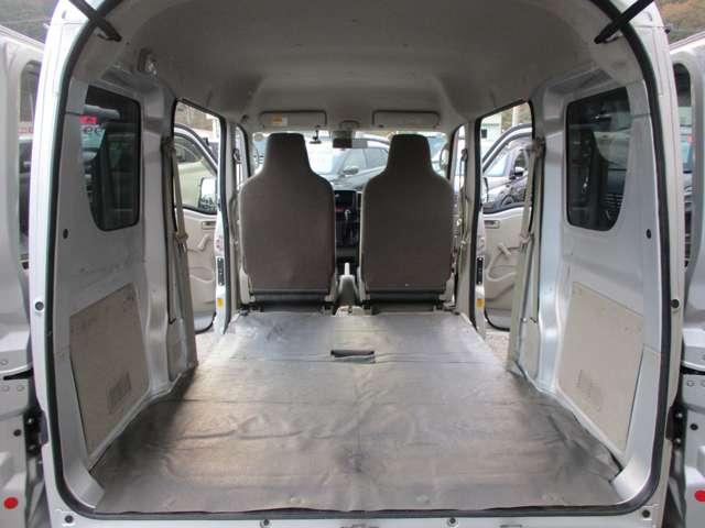 NV100クリッパーバン 660 DX エマージェンシーブレーキ パッケージ ハイルーフ 5AGS車 4WD ドライブレコーダー・4WD・U5K0405 切替式4WD エマジェンシーブレーキ 助手席エアバック 運転席エアバック リモコンキー マニュアルエアコン ドラレコ パワステ ABS 寒冷地仕様車(18枚目)