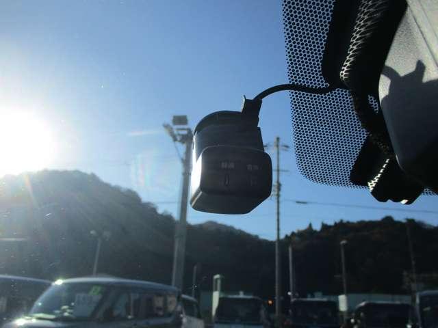 キックス １．２　Ｘ　（ｅ－ＰＯＷＥＲ）　アラウンドビューモニター・ドライブレコー　ナビ＆ＴＶ　追従クルコン　スマートキー　ＬＥＤヘッド　レーンアシスト　パワーステアリング　ドライブレコーダー　ＥＴＣ　メモリーナビ　サイドエアバッグ　アルミ　ＡＡＣ　キーレス　パワーウィンドウ　ＡＢＳ（12枚目）