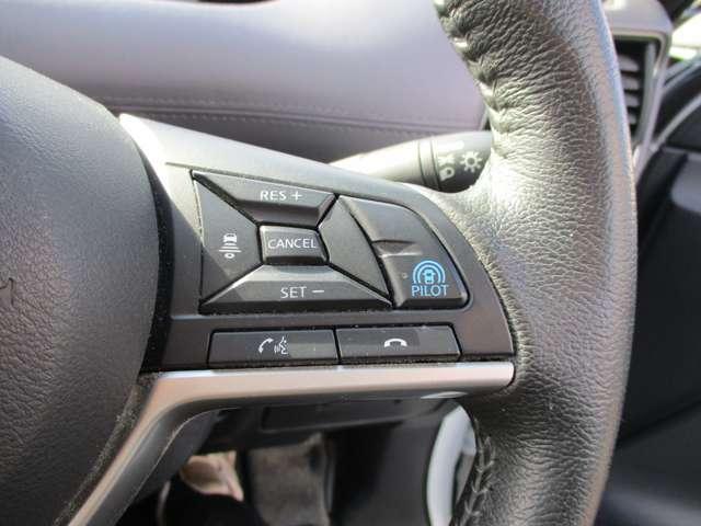 セレナ １．２　ｅ－ＰＯＷＥＲ　ハイウェイスター　Ｖ　アラウンドビューモニター・ドライブレコー　３６０°カメラ　エマジェンシーブレーキ　スマキー　バックカメラ　ＬＥＤ　レーンアシスト　ＥＴＣ　ドラレコ　イモビ　サイドカーテンエアバック　フルオートエアコン　アルミホイール　エアバック　メモリーナビ（8枚目）