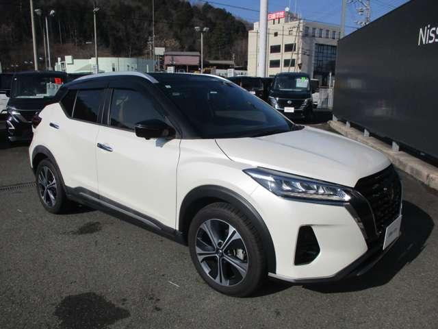 キックス １．２　Ｘ　ツートーン　インテリアエディション　（ｅ－ＰＯＷＥＲ）　アラウンドビューモニター・ドライブレコー　エマージェンシーＢ　セキュリティ　アラウンドモニター　Ｒカメラ　ＬＥＤ　エアコン　ドラレコ　スマートキー　ＥＴＣ　メモリーナビ　サイドエアバック　ＡＷ　キーレス　ワンセグＴＶ　ナビＴＶ　ＡＢＳ（48枚目）