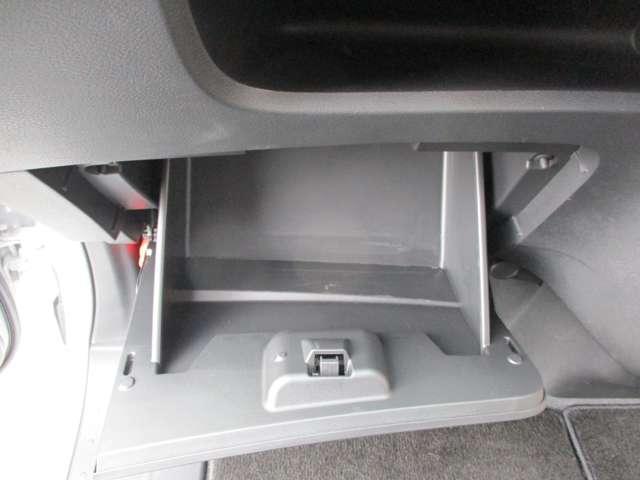 セレナ ２．０　ハイウェイスターＶ　アラウンドビューモニター・ドライブレコー　Ｗ電動スライド　レーダークルコン　レーンアシスト　ＬＥＤランプ　盗難防止システム　ＥＴＣ装備　カーテンエアバッグ　アルミホイール　キーフリー　メモリ－ナビ　ナビＴＶ　エアコン　ドラレコ　ワンセグＴＶ（32枚目）